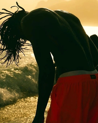 A cover of "Latinidades" cluster. The owner is marmedeirosmar. The cluster consists of 37 elements.