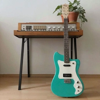 A cover of "Electric Guitar" cluster. The owner is cubeofcheese. The cluster consists of 3 elements.