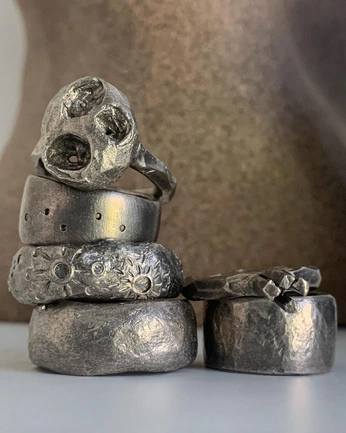 A cover of "fashion" cluster. The owner is natalieelsky. The cluster consists of 2 elements.