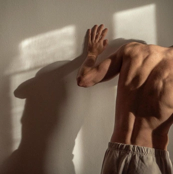 A cover of "Mystery influencer" cluster. The owner is rexrulestheworld. The cluster consists of 12 elements.