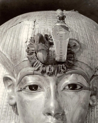 A cover of "Sphix" cluster. The owner is aw. The cluster consists of 4 elements.