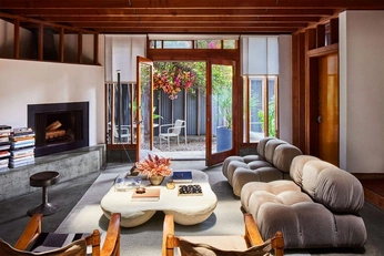 A cover of "Studio Design Ideas" cluster. The owner is eyesofiv. The cluster consists of 118 elements.