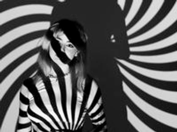 A cover of "Delusional" cluster. The owner is rashun. The cluster consists of 11 elements.