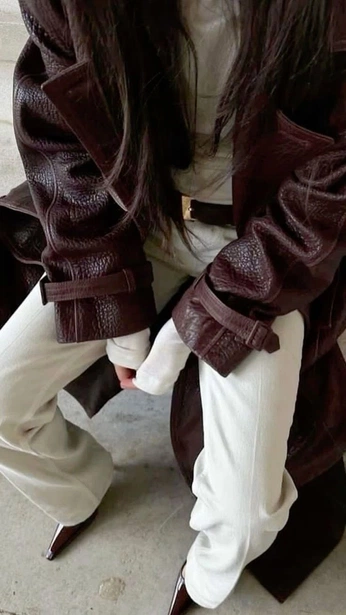 A cover of "Cool Outfits" cluster. The owner is caringwitch. The cluster consists of 2 elements.