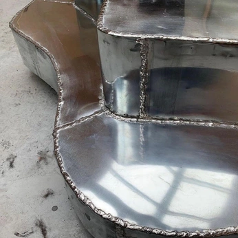 A cover of "patchwork welding" cluster. The owner is morenaaa. The cluster consists of 2 elements.