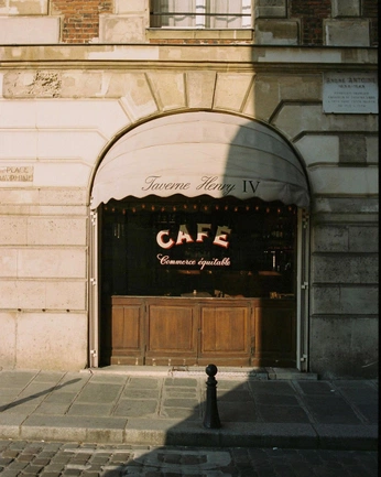 A cover of "cities" cluster. The owner is oui.domi. The cluster consists of 5 elements.