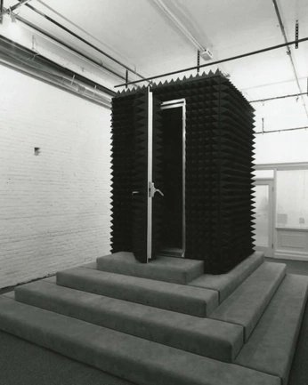 A cover of "Edge NYC" cluster. The owner is manualberola. The cluster consists of 63 elements.