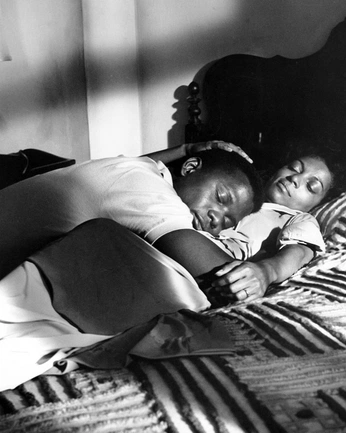 A cover of "loves" cluster. The owner is dananara. The cluster consists of 1 element.