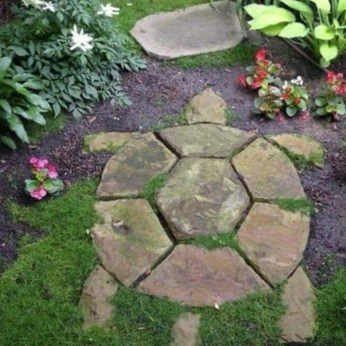 A cover of "OUTSIDE" cluster. The owner is 666abigail. The cluster consists of 21 elements.