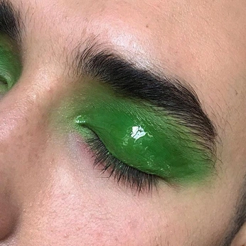 A cover of "green" cluster. The owner is sssorrowful. The cluster consists of 2 elements.