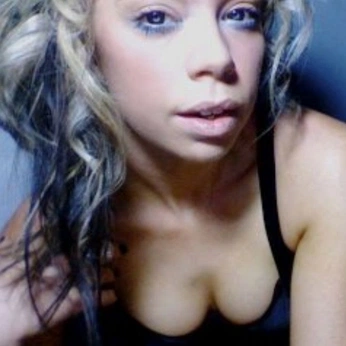 A cover of "grav3yard girl" cluster. The owner is boyajians.star. The cluster consists of 15 elements.