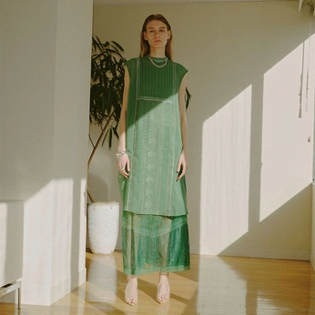 A cover of "Clothes" cluster. The owner is imogenrose. The cluster consists of 68 elements.