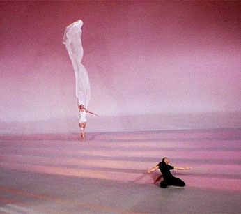 A cover of "strawberry bubblegum" cluster. The owner is 24kmolars. The cluster consists of 5 elements.