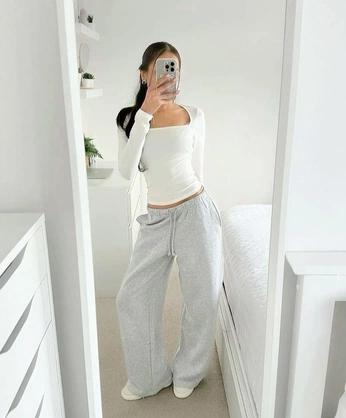 A cover of "fashion👜" cluster. The owner is janalyt. The cluster consists of 5 elements.