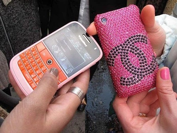 A cover of "Random" cluster. The owner is elisaaamp. The cluster consists of 1 element.