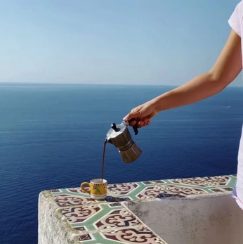 A cover of "la dolce vita" cluster. The owner is valeeekiss. The cluster consists of 22 elements.