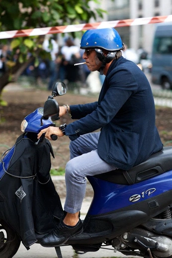 A cover of "Mercredie Sortie" cluster. The owner is yaelb. The cluster consists of 8 elements.