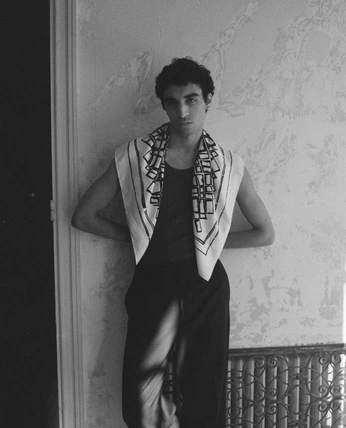 A cover of "photography" cluster. The owner is imananas. The cluster consists of 8 elements.