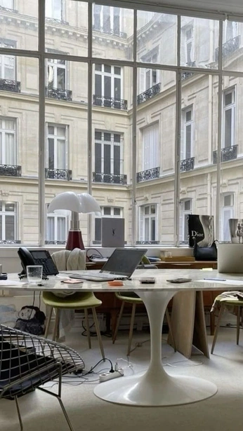 A cover of "The life she leads" cluster. The owner is itslouisa. The cluster consists of 53 elements.