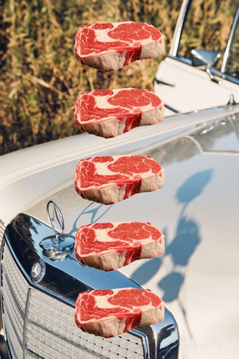 A cover of "LAZWOMAN" cluster. The owner is scumpoet. The cluster description is "ihaveagamblingproblem.substack.com". The cluster consists of 54 elements.