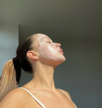 A cover of "ESS" cluster. The owner is minchki. The cluster consists of 5 elements.