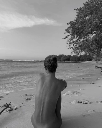 A cover of "Duality" cluster. The owner is femme.rising. The cluster consists of 19 elements.