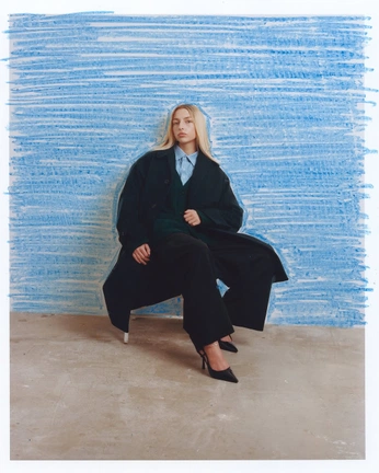 A cover of "PLAY" cluster. The owner is gabisolomacha. The cluster consists of 1 element.