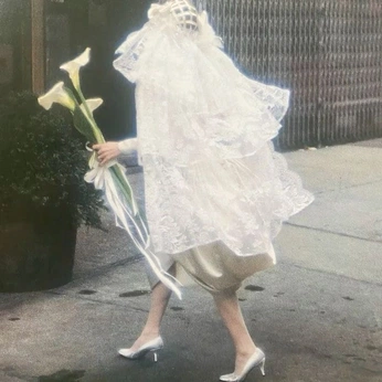 A cover of "elope" cluster. The owner is ceci147. The cluster consists of 14 elements.