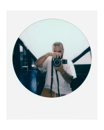 A cover of "Snaps" cluster. The owner is littleylittley. The cluster description is "Polaroids & 35mm by me". The cluster consists of 40 elements.