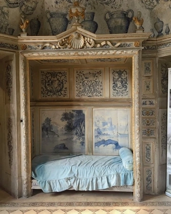 A cover of "design de interior" cluster. The owner is alarcon. The cluster consists of 3 elements.