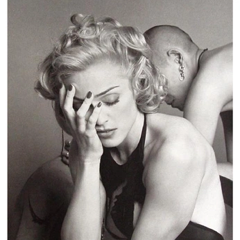 A cover of "Sex, by Madonna [NSFW]" cluster. The owner is peledescoberta. The cluster consists of 105 elements.