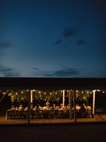 A cover of "Weddings" cluster. The owner is blancobungalow. The cluster consists of 26 elements.