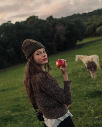 A cover of "Eterea" cluster. The owner is guigaparzianello. The cluster consists of 49 elements.