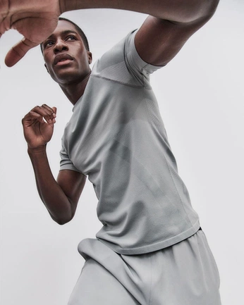 A cover of "sport" cluster. The owner is zenoo. The cluster consists of 14 elements.