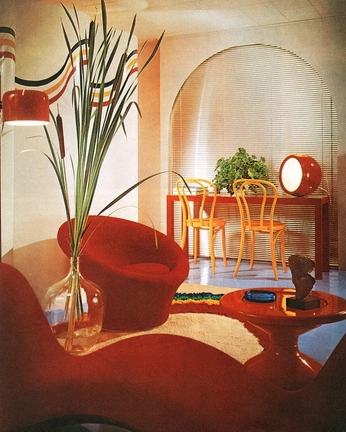 A cover of "Haus" cluster. The owner is stown. The cluster consists of 3 elements.