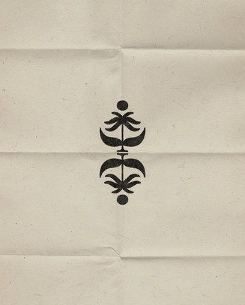 A cover of "MumbaiMoon" cluster. The owner is bravobarbera. The cluster consists of 17 elements.