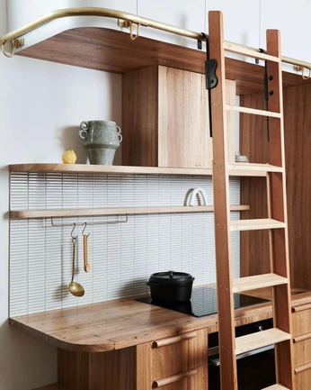 A cover of "Interiores" cluster. The owner is volpato.dwg. The cluster consists of 1 element.