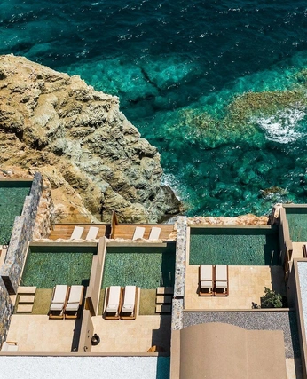 A cover of "Hotels" cluster. The owner is saviastudio. The cluster consists of 10 elements.