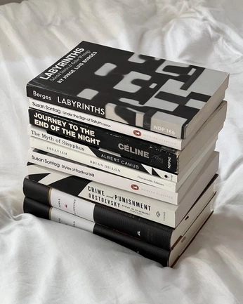 A cover of "Book" cluster. The owner is twentyeight. The cluster consists of 7 elements.