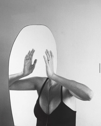 A cover of "abstrct" cluster. The owner is dimasus. The cluster consists of 46 elements.