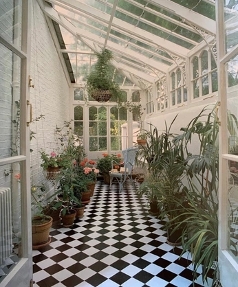 A cover of "house" cluster. The owner is mbdonald. The cluster consists of 2 elements.