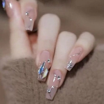 A cover of "Nail Art" cluster. The owner is raagingbull. The cluster consists of 13 elements.