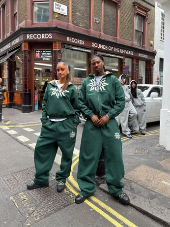 A cover of "yavuz" cluster. The owner is brknomk1. The cluster consists of 28 elements.