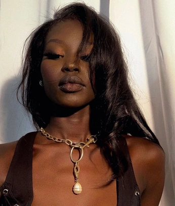 A cover of "draw this" cluster. The owner is thievi. The cluster consists of 50 elements.