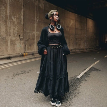 A cover of "Stella Posing / Inspo" cluster. The owner is toms. The cluster consists of 11 elements.