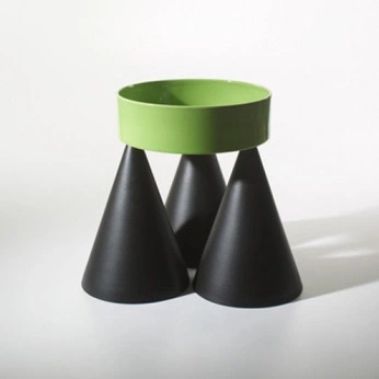 A cover of "DINING TABLE" cluster. The owner is kouros. The cluster consists of 18 elements.