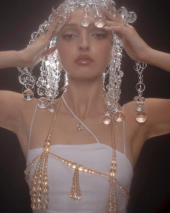 A cover of "Chain" cluster. The owner is hazelmushroom7. The cluster consists of 7 elements.