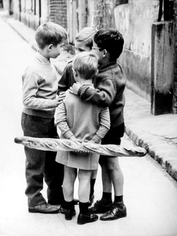 A cover of "Black and White" cluster. The owner is crowleytheboy. The cluster consists of 93 elements.