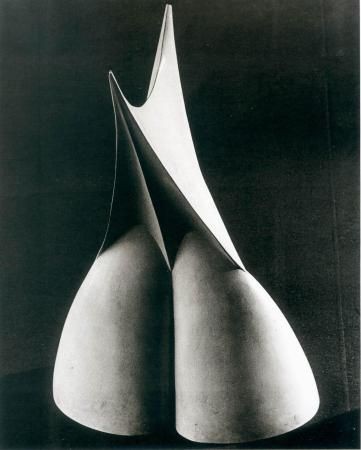 Équation Shakespearienne : Romeo et Juliette, a 1948 photograph by Man Ray.