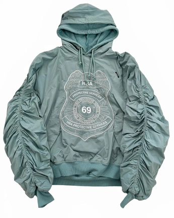 A cover of "PIECES 👔" cluster. The owner is donchevan. The cluster consists of 2 elements.